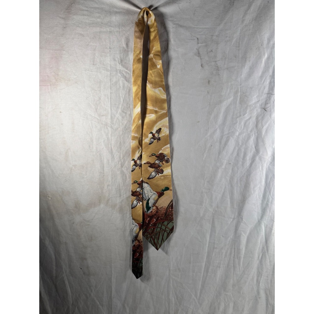 Wembley Mens Mallard Duck Hunting Scene Silk Blend Necktie Gold Brown Vintage